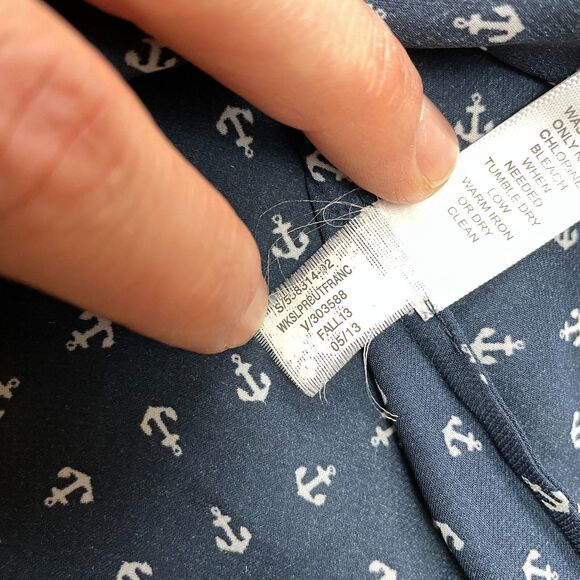 Banana Republic Blouse Top Womens 2 Navy Blue Nautical Sleeveless Button Up - Picture 8 of 11